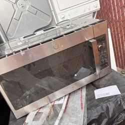 Brand New GE Microwave Just Collecting Dust 250 No Lower!