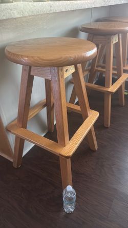 3 heavy duty barstools