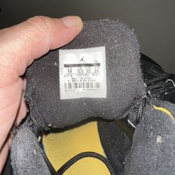 Jordan Retro 13 Black Yellow  Size 1