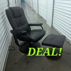 AOSOM HEATED MASSAGE CHAIR W/ OTTOMAN 
