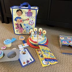 Melissa & Doug Blue’s Clues & You! Wooden Toy Bundle: Birthday Cake & School Bus 