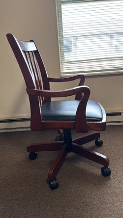 Chair with height adjustment