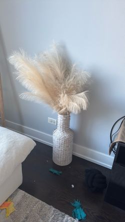 Pampas Grass with Wooven Vase