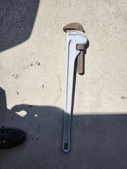 Douglas 36" Aluminim Pipe Wrench
