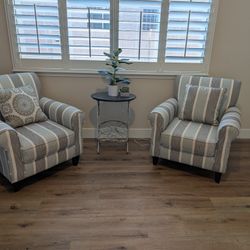 Accent chairs (2)