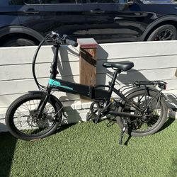 Small folding E-bike