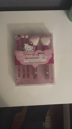 Hello Kitty Makeup Brush Set