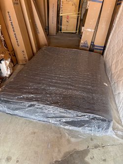 Queen size 12” mattresses for sale new in box hybrids