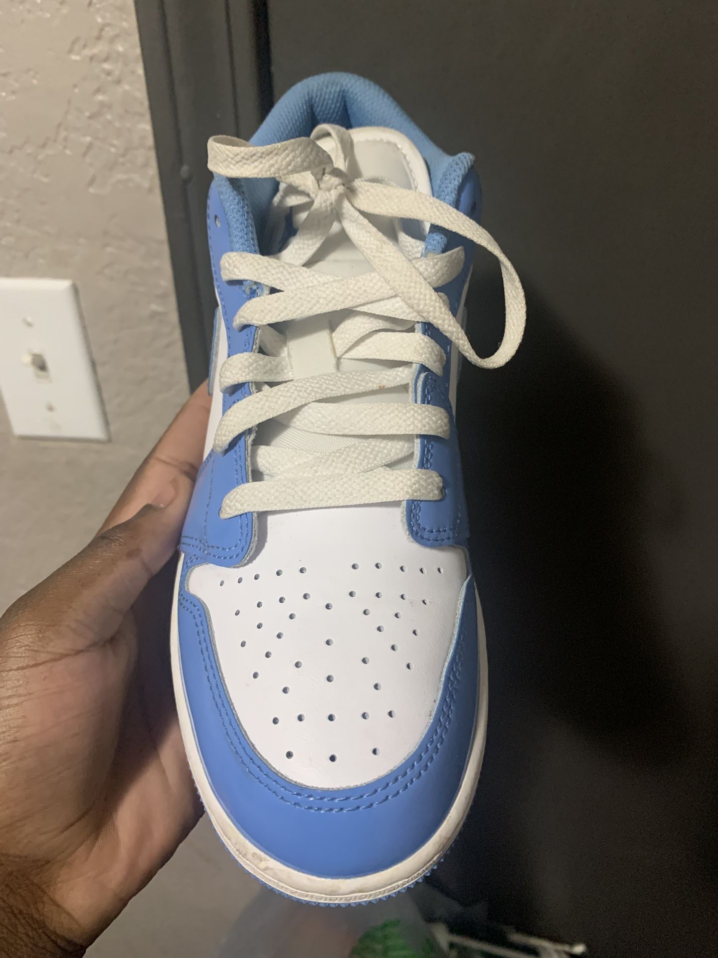 Jordan 1 White Legend Blue