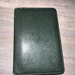 Louis Vuitton Taiga Leather Bifold Pass Card Holder Dark Green - Authenticated