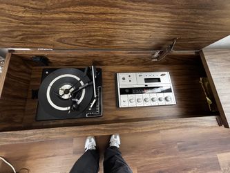 Record Player/ Radio