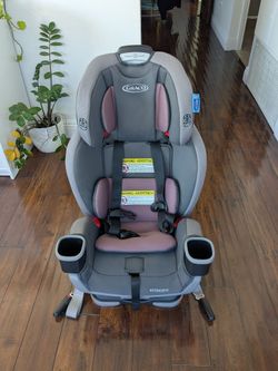 Selling Graco Extend 2 Fit 3-in-1 Convertible Car Seat