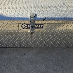 Kobalt Toolbox W/ Keys & Center Lock W/ Key