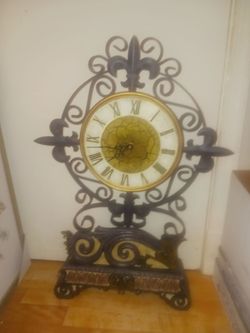 Gorgeous large, heavy mantle clock