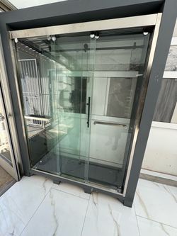 Special Price Standard Shower Door  Dimension: 60” W x 75” H  $299