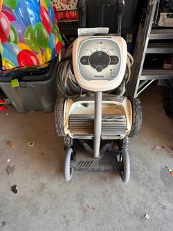 Polaris VRX iQ+ Pool Cleaner — For Parts or Repair