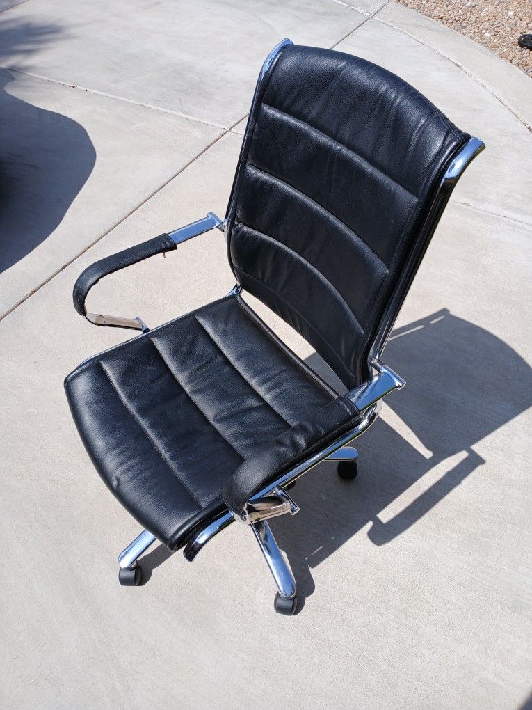 Black/ Chrome Office Chair 