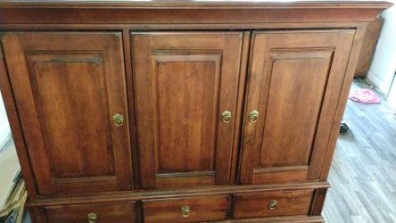 TV Stand Ethan Allen Wood Dresser