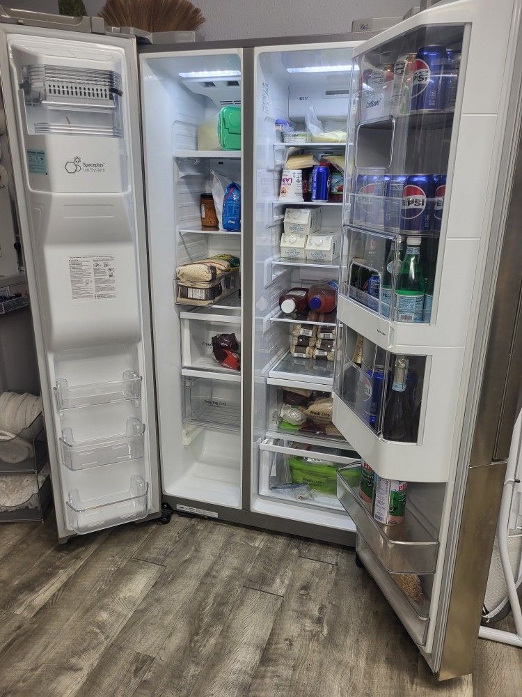LG refrigerator