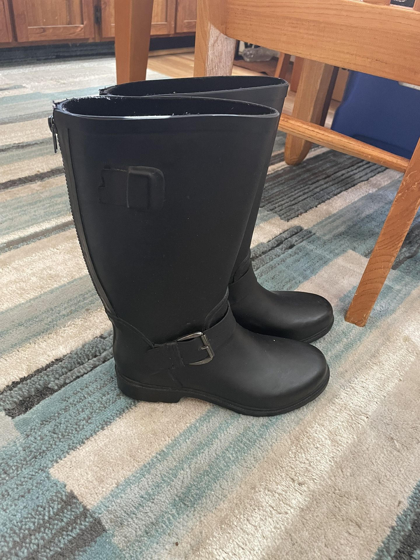 Women’s Rain Boots 9.5