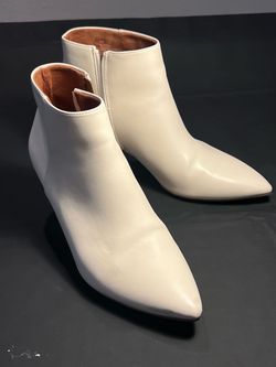 Cream Leather Pointed-Toe Ankle Boots 9