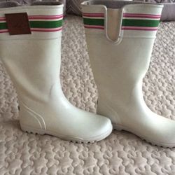 Woman’s Size 9 Rain Boots $10 Yonkers 10710