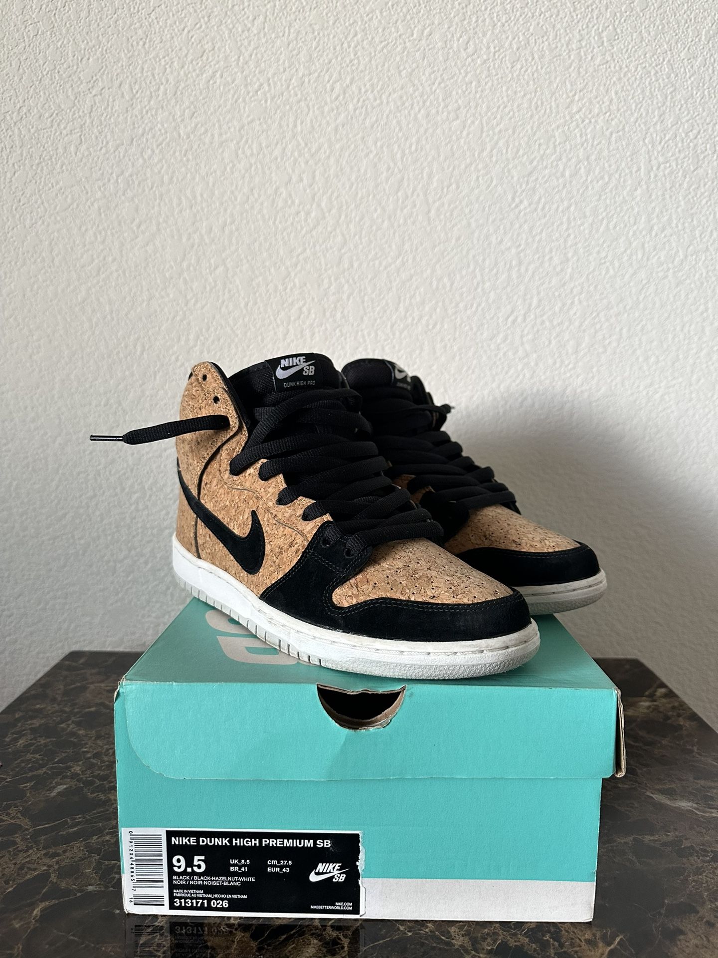 Nike SB Dunk High Cork (9.5) - www.benaras.co