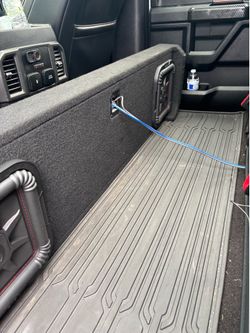 Kicker subs with amp brand new only use like two months