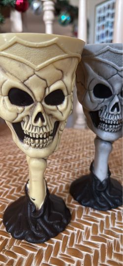 Skull Goblet Cups Set