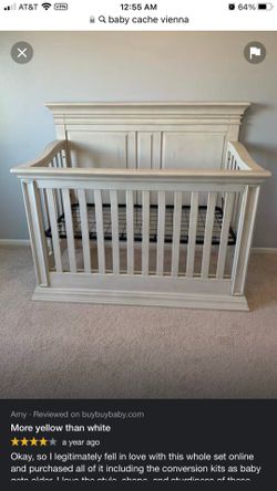Vienna  Crib with convertible pieces
