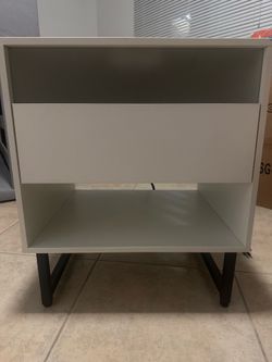 Night stand