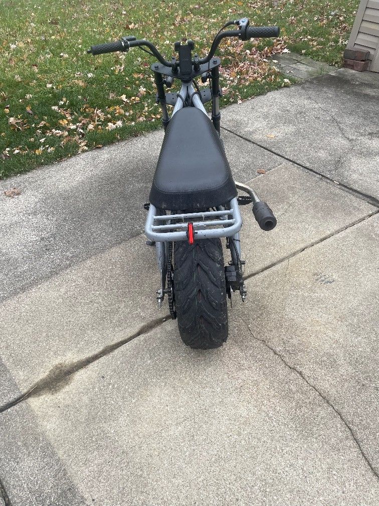 B200R 212cc Mini Bike