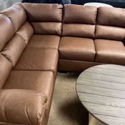 Cozy Very nice Sectional!