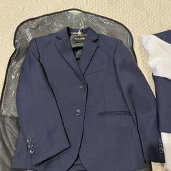 Boys 4 Piece Navy Blue Suit, Size 5