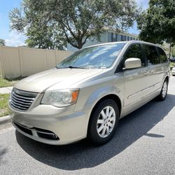 2014 Chrysler Town & Country Touring