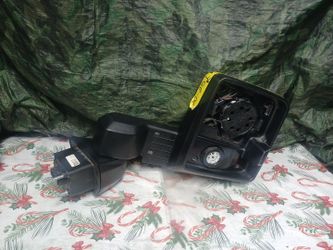 2020-25 Chevy Silverado 2500 Right Mirror