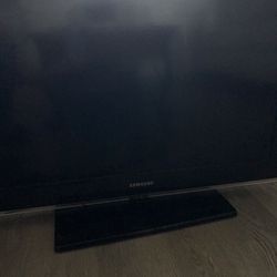Samsung 32 Inches LCD TV
