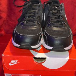 Nike Air Max Men's Size 10 Black White Grey