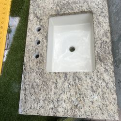 Quartz Bath Counter With Sink 
