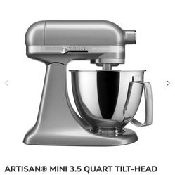 KitchenAid Artisan Mixer Mini 3.5 Qt (like brand new)