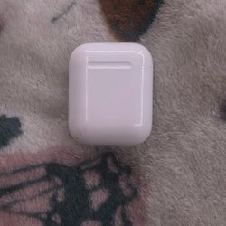 Airpods! Case and right side airpods
