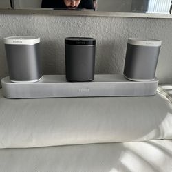 Sonos Beam Gen 1 Soundbar + Three Sonos One Gen 1 Speakers Bundle - Quick Sale