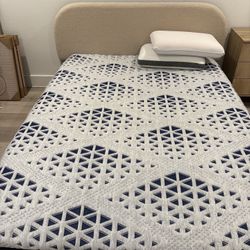 Queen mattress - sleepy’s Hybrid 