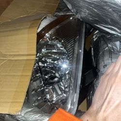 Toyota Rav 4 Headlights 