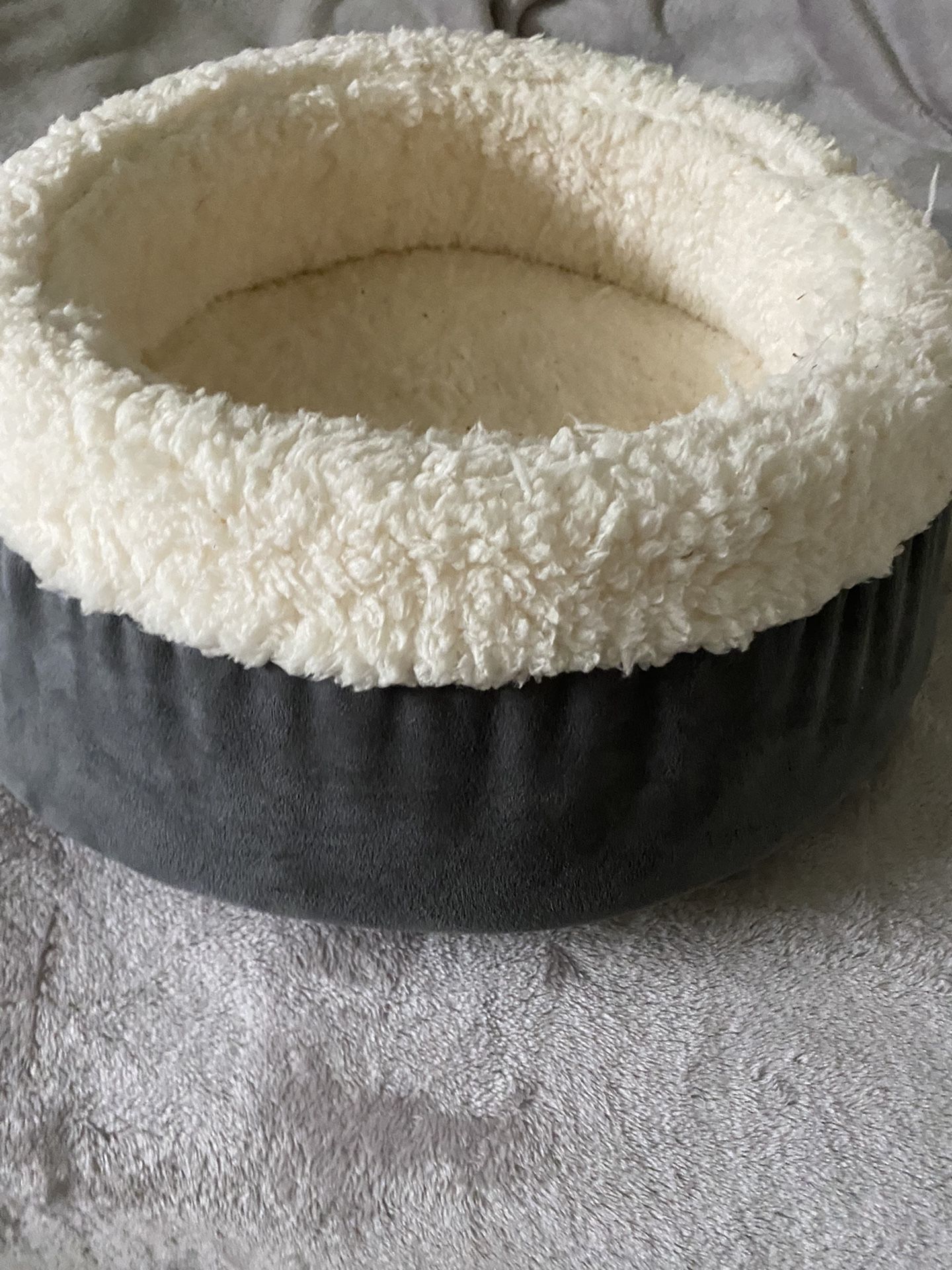 Top Paws Pet Cuddle Bed
