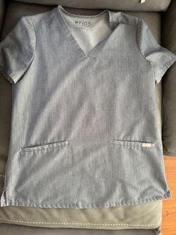 FIGS SCRUBS SIZE SMALL