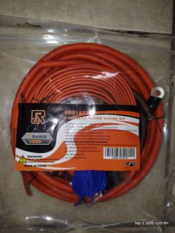 Brand New 4G Amp wire kit with 2 hi and low converter included car audio install equipment
