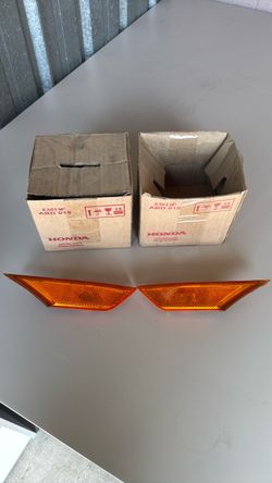 OEM Honda 10th Gen Civic / Type R Amber Side Markers – Excellent Condition