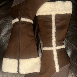 Old Navy Brown Tall Wedge Winter Boots – Size 9 – $30