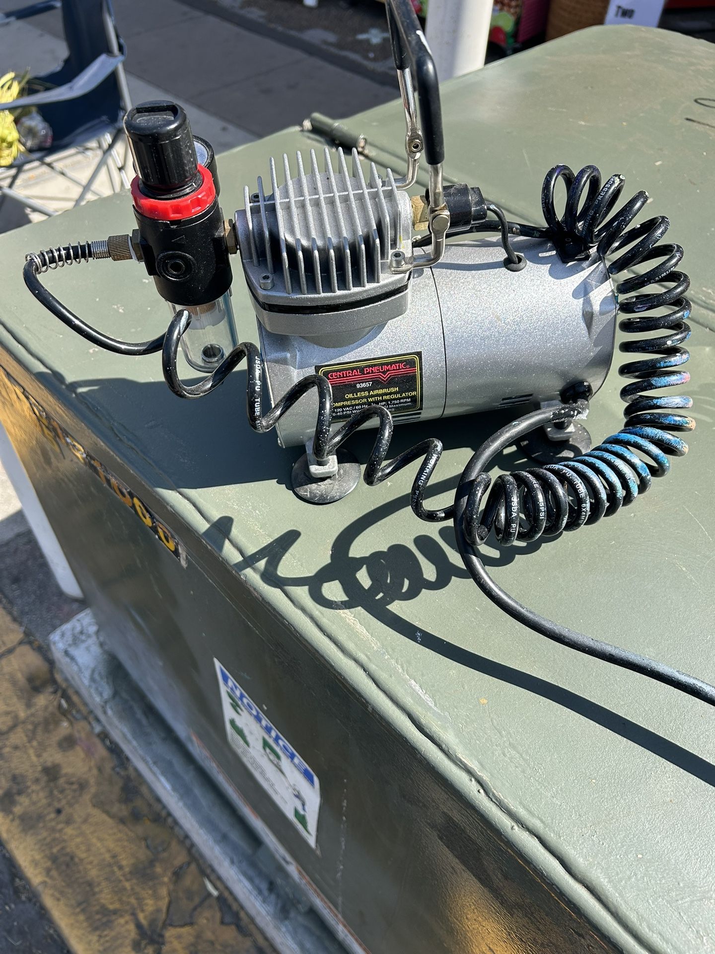 Central pneumatic Small Compressor